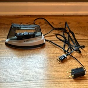 Black & Decker Stowaway Travel Iron